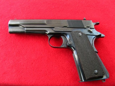 Hace unos días encontré por casualidad en una web extranjera un arma a la venta que hacía muchos años 70