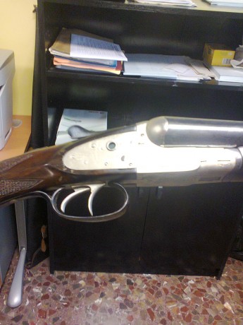 Buenas tardes poseo una escopeta Calibre 12 Marca W&C Scott & son paralela, desconozco el modelo, 00