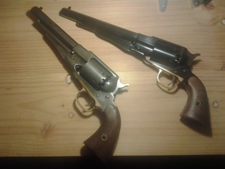 Hola compañeros. A ver si alguien me puede asesorar en esto. Tengo un Remington New Model Army marca Pietta 11