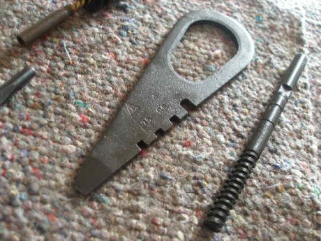 El Mosin-Nagant ..
es un rifle militar accionado por cerrojo, con cargador de cinco proyectiles, que 80