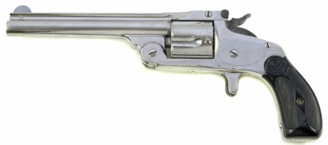Hace unos días encontré por casualidad en una web extranjera un arma a la venta que hacía muchos años 10
