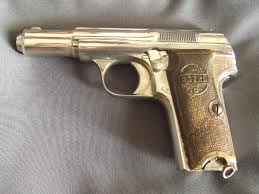 Bueno aqui estamos otra vez pero esta vez con ayuda 
Empezamos con armamento ligero FUSILES

FUSIL MAUSER 10