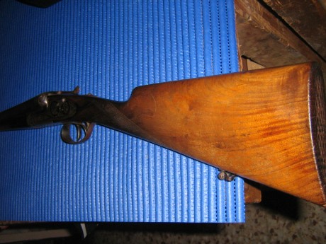 BUENOS DIAS, tengo esta escopeta herencia de mi suegro y la verdad no entiendo mucho de este tipo de armas, 01