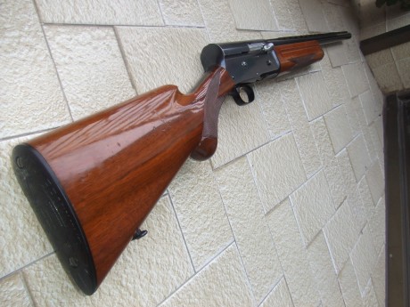 La página de browning España ya está publicitado la nueva a5, en la foto de la susodicha dice que está 81
