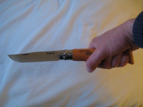 Hola a ver si me podeis aconsejar un cuchillo para desollar sobretodo javalies ya que el cuchillo de toda 100