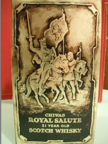 Chivas Regal Royal Salute 21 años reserva botellas de edición descatalogada de royal salute en porcelana 00