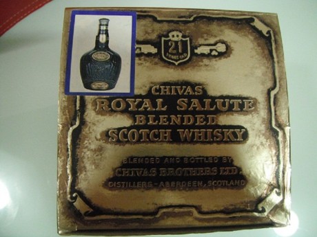 Chivas Regal Royal Salute 21 años reserva botellas de edición descatalogada de royal salute en porcelana 11