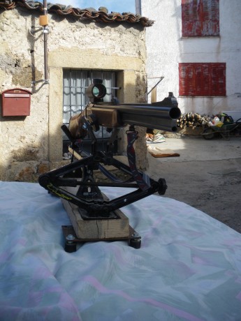 Hola compañeros estoy buscando una foto donde sale un banco de tiro casero para centrar el rifle, estaba 10