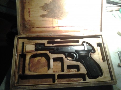 Me han regalado una caja original para la vostok que tengo, la caja está en buen estado pero las telas 41