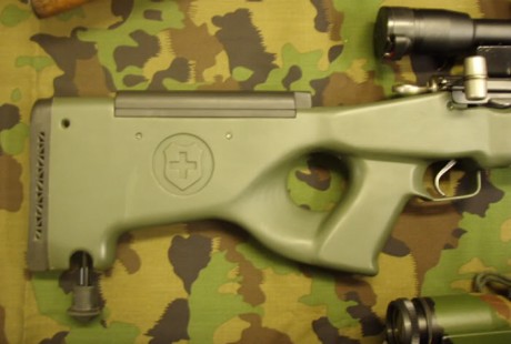 Hola amigos!!

Aquí os dejo un post interesante del conocido K 31..saludos!

https://elbauldeguardian.com/2012/12/26/los-suizos-y-la-leyenda-el-famoso-rifle-schmidt-rubin-k-31/ 71