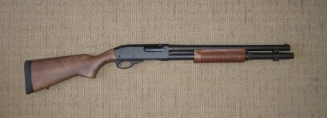 Hola

He comprado una Remington 870 wingmaster en buen estado, con pequeñas señales de uso en sus maderas, 12