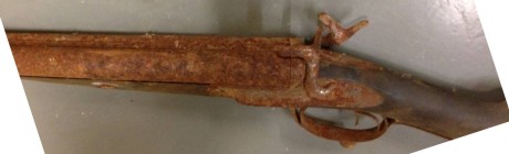 Hola amantes y seguidores de "armas.es" aqui un nuevo paisano!!!

Tengo una escopeta y no se 01