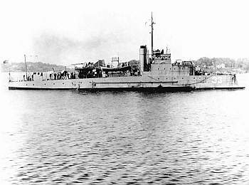 Os pongo otra foto de mi montón para ver si me podeis decir que barco es este, debe ser de los años 20-30 140