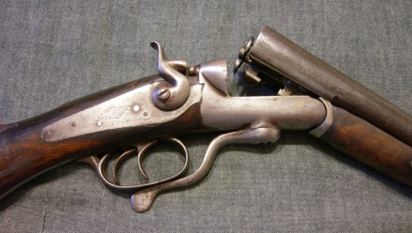 Hola amantes y seguidores de "armas.es" aqui un nuevo paisano!!!

Tengo una escopeta y no se 100