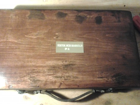 Me han regalado una caja original para la vostok que tengo, la caja está en buen estado pero las telas 61