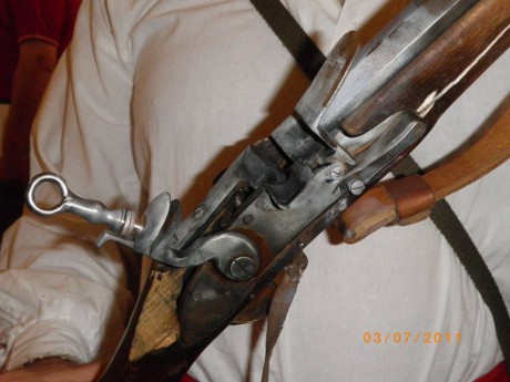 Buenos días, ¿alguien me podría dar datos sobre este arma de un amigo? 11