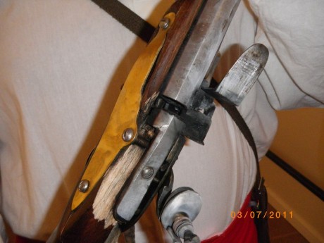 Buenos días, ¿alguien me podría dar datos sobre este arma de un amigo? 10