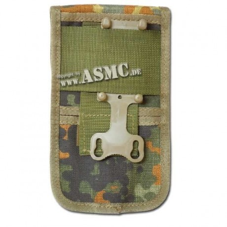 Alguien puede decirme que pieza le falta a esta funda de P1, del ejercito aleman, o como se llama, para 11