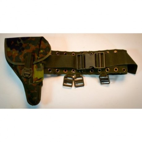 Alguien puede decirme que pieza le falta a esta funda de P1, del ejercito aleman, o como se llama, para 10