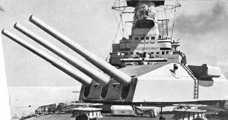 ... me parece curioso, porque son dos tipos de barcos que tienen unas cuantas cosas en común y, sin embargo, 50