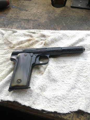 Hola,he abierto este hilo para que todos aquellos que tengais armas Españolas,podais lucirlas aqui con 20