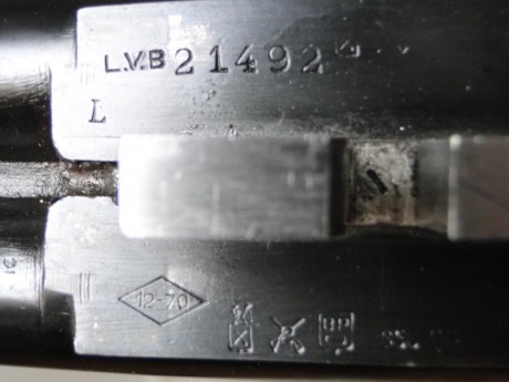 Buenos días a todos.

Me han regalado una escopeta de caza del calibre 12.

La marca es " la Vasco 30
