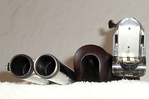 Hola a todos,

Vendo escopeta superpuesta del 12 Laurona Derby XMS, monogatillo con selector de tiro, 10