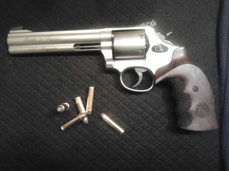   Hola chicos, como veo que falta un sub-foro de esta marca (lo hay de Glock, de 1911's, de Revólveres, 00