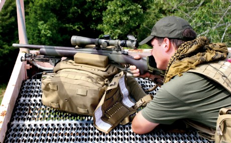 hola, mi pregunta es ¿se puede montar un bipode en el rail inferior de la bocacha de la gamo cfx?

saludos 32