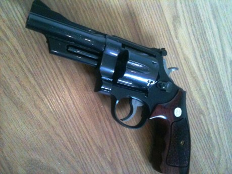   Hola chicos, como veo que falta un sub-foro de esta marca (lo hay de Glock, de 1911's, de Revólveres, 11