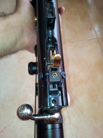 Hola Rad_Schuhart,
ves el tornillo pequeno con la flecia larga?????
Un saludo.
Luchar. 00