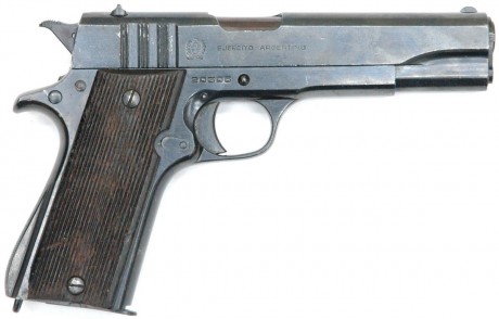 Hace unos días encontré por casualidad en una web extranjera un arma a la venta que hacía muchos años 151