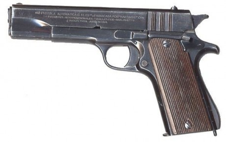 Hace unos días encontré por casualidad en una web extranjera un arma a la venta que hacía muchos años 150