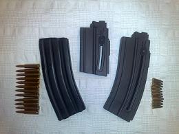 Ya tienemos el otro  de .22 con cargador de 20 cartuchos.mas guapo que M4.Parece que le cargador es el 100