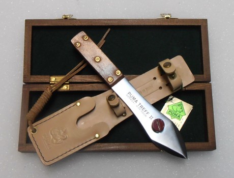  lanzar1.jpg  lanzar2.jpg  lanzar3.jpg Hola amigos 

Tengo el gusto de presentaros este cuchillo PUMA, 02