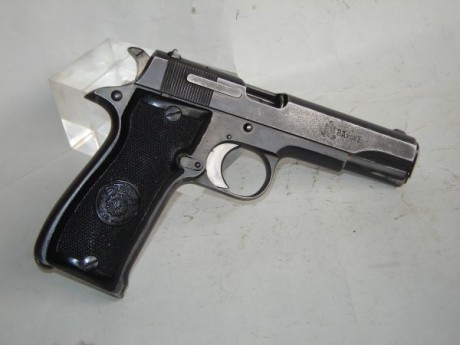 Hace unos días encontré por casualidad en una web extranjera un arma a la venta que hacía muchos años 111