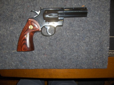 Hola amigos. He comprado este Pyhton que llevaba tiempo buscando.

Necesito ayuda pasa saber:

1.- Son 151
