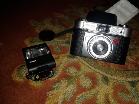 Vendo camara de fotos de la marca WERLISA COLOR Objetivo Anastigmatico. Segun me he informado es de la 01