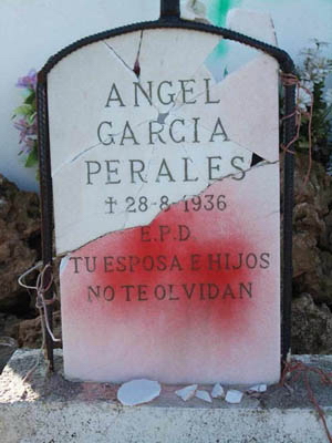  Buen corto !! pero hay una gran pega!! esos uniformes ni siquiera son españoles y esas escopetas de caza 132