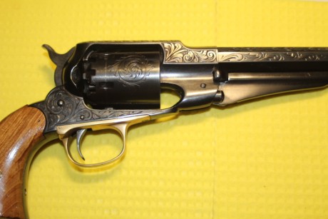 Hola,he abierto este hilo para que todos aquellos que tengais armas Españolas,podais lucirlas aqui con 141