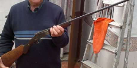 Hola tengo una escopeta de cartuchos de 9mm monotiro y expulsora marca Norica y no encuentro nada en internet 01