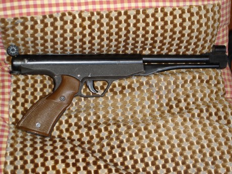 Hola compañeros.

¡Quien me mandaría a mí, buscar una culata para mi gamatic de pistolete corto!

Si con 02