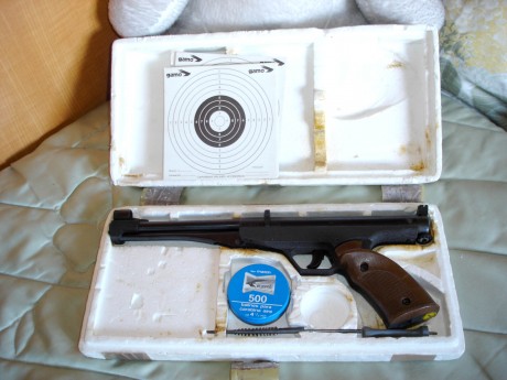 Hola compañeros.

¡Quien me mandaría a mí, buscar una culata para mi gamatic de pistolete corto!

Si con 00