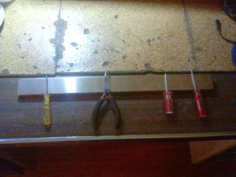Un saludos a todos, creo que de la misma forma que mostramos nuestras
armas a los colegas del foro también 140