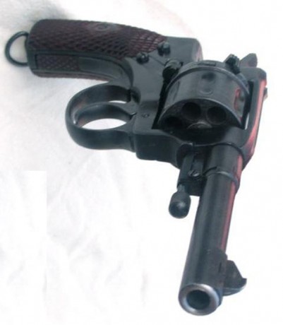 Hace unos días encontré por casualidad en una web extranjera un arma a la venta que hacía muchos años 160