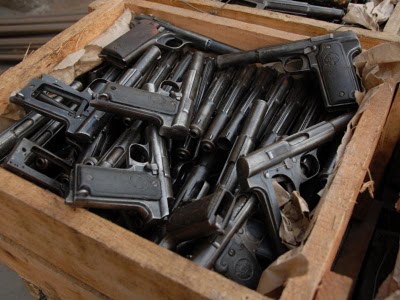 Hace unos días encontré por casualidad en una web extranjera un arma a la venta que hacía muchos años 150