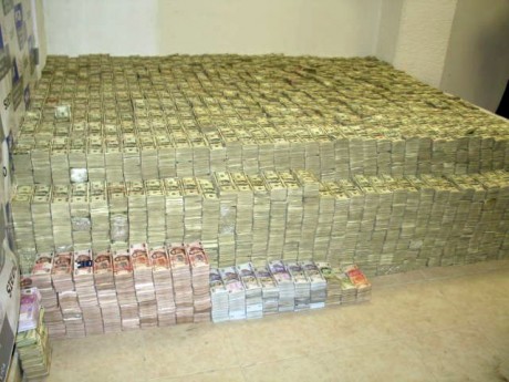 Ahí lo dejo:

 http://es.finance.yahoo.com/noticias/banca-espa%C3%B1ola-insolvente-resulta-irracional-155018043.html 00