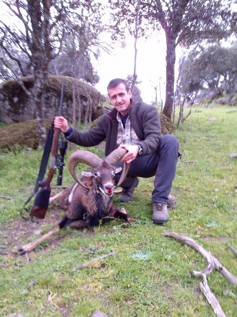 ¿que os parece si abrimos este hilo con trofeos no homologados? ... :lol: 
Bueno yo pongo la primera foto: 20