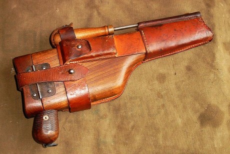 Hace unos días encontré por casualidad en una web extranjera un arma a la venta que hacía muchos años 40