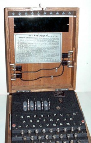 Hace unos días encontré por casualidad en una web extranjera un arma a la venta que hacía muchos años 80